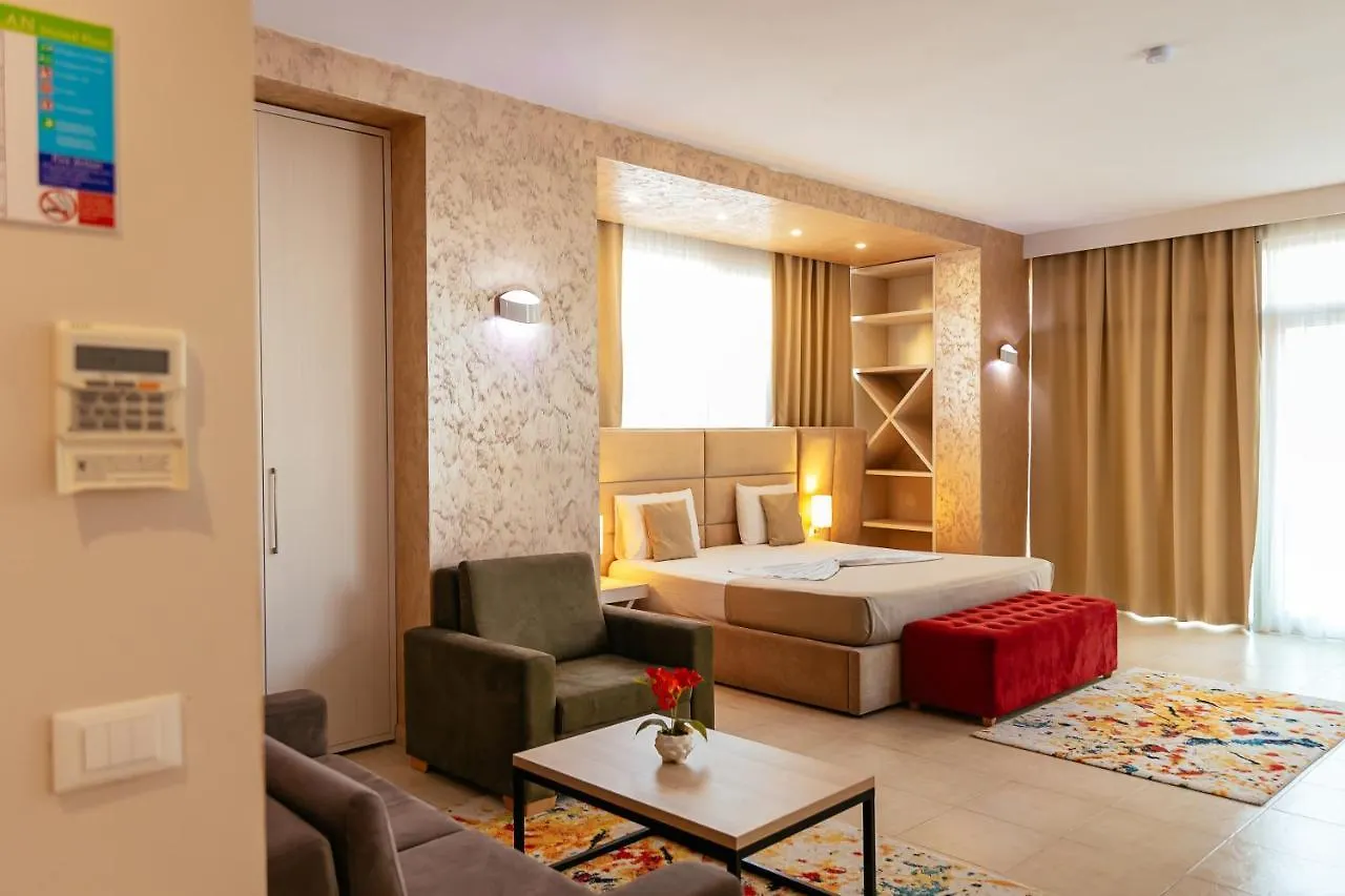 Horizont Hotel Durres 4*,  Albania